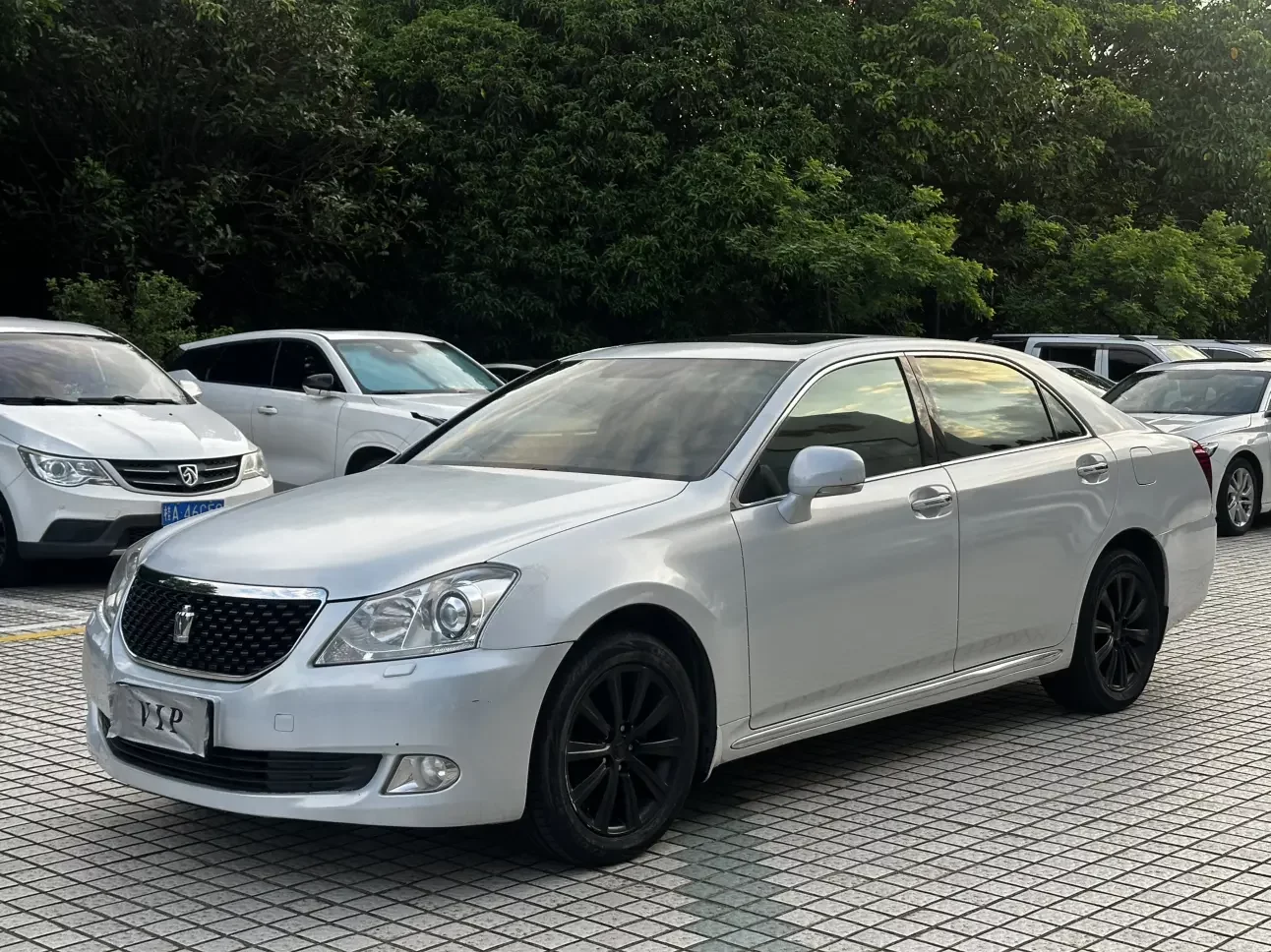 Toyota crown