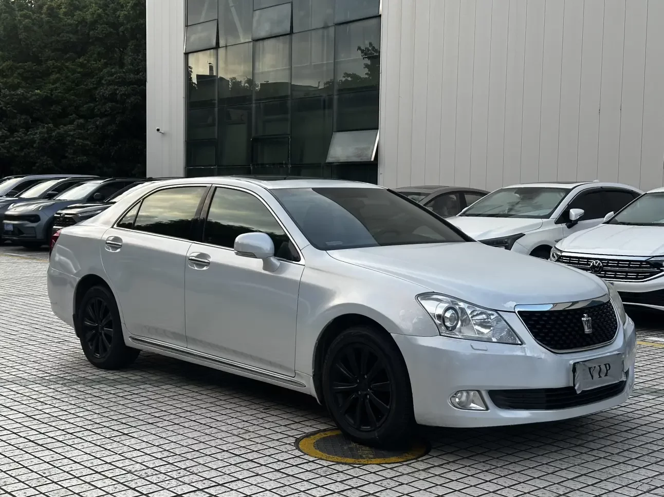 Toyota crown