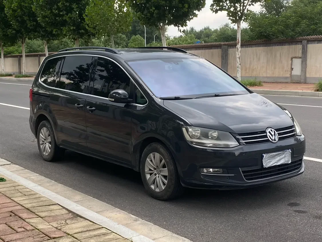 Volkswagen Sharon