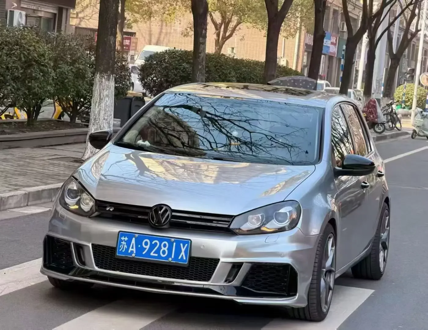 Volkswagen Golf GTI