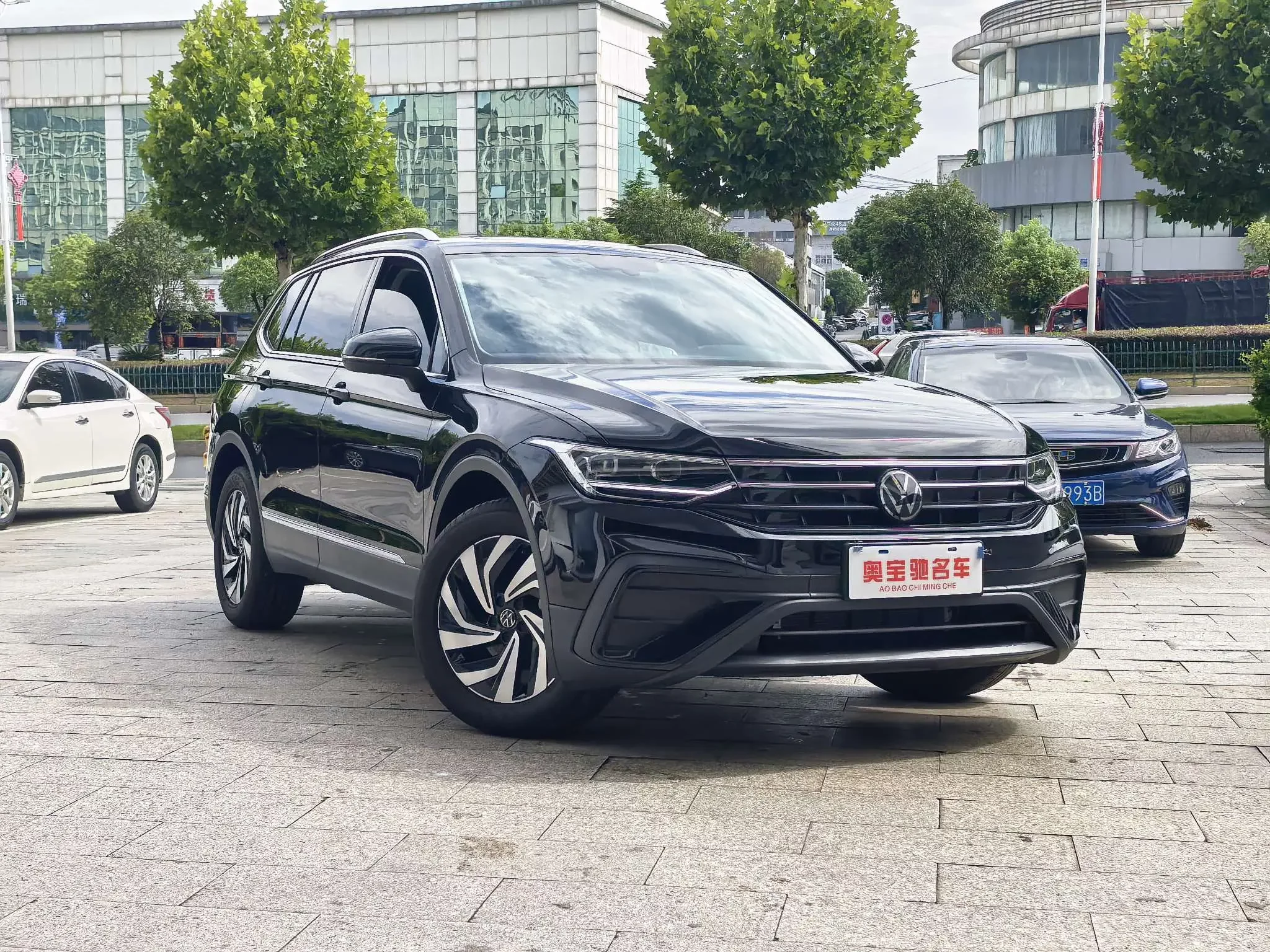 Volkswagen Tiguan L