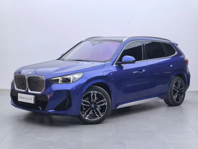 BMW iX1