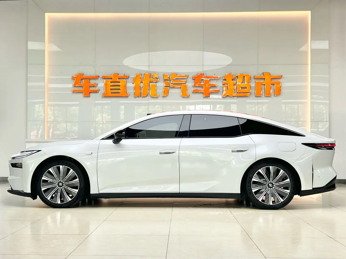 Toyota Platinum 7