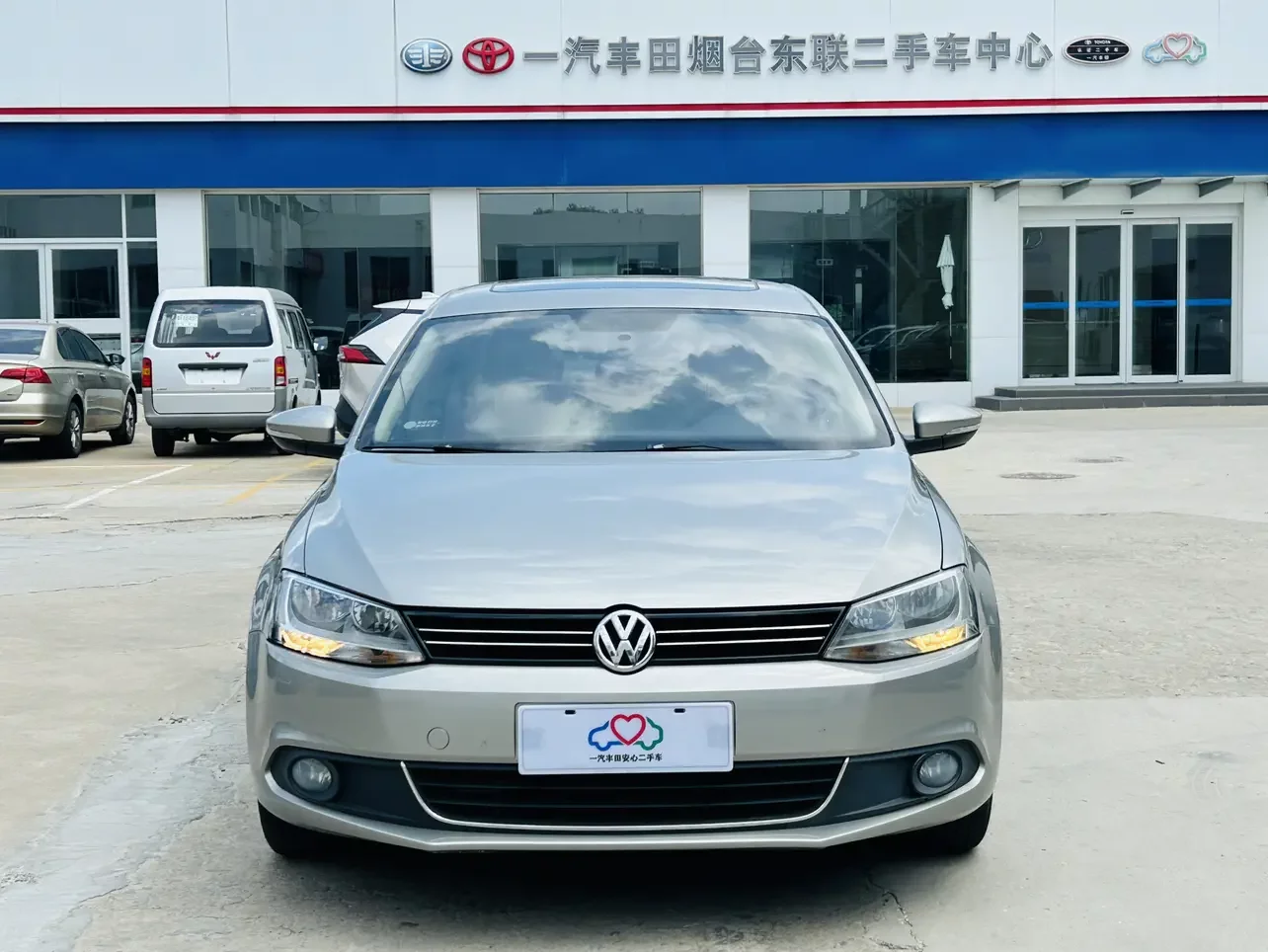 Volkswagen Sagitar