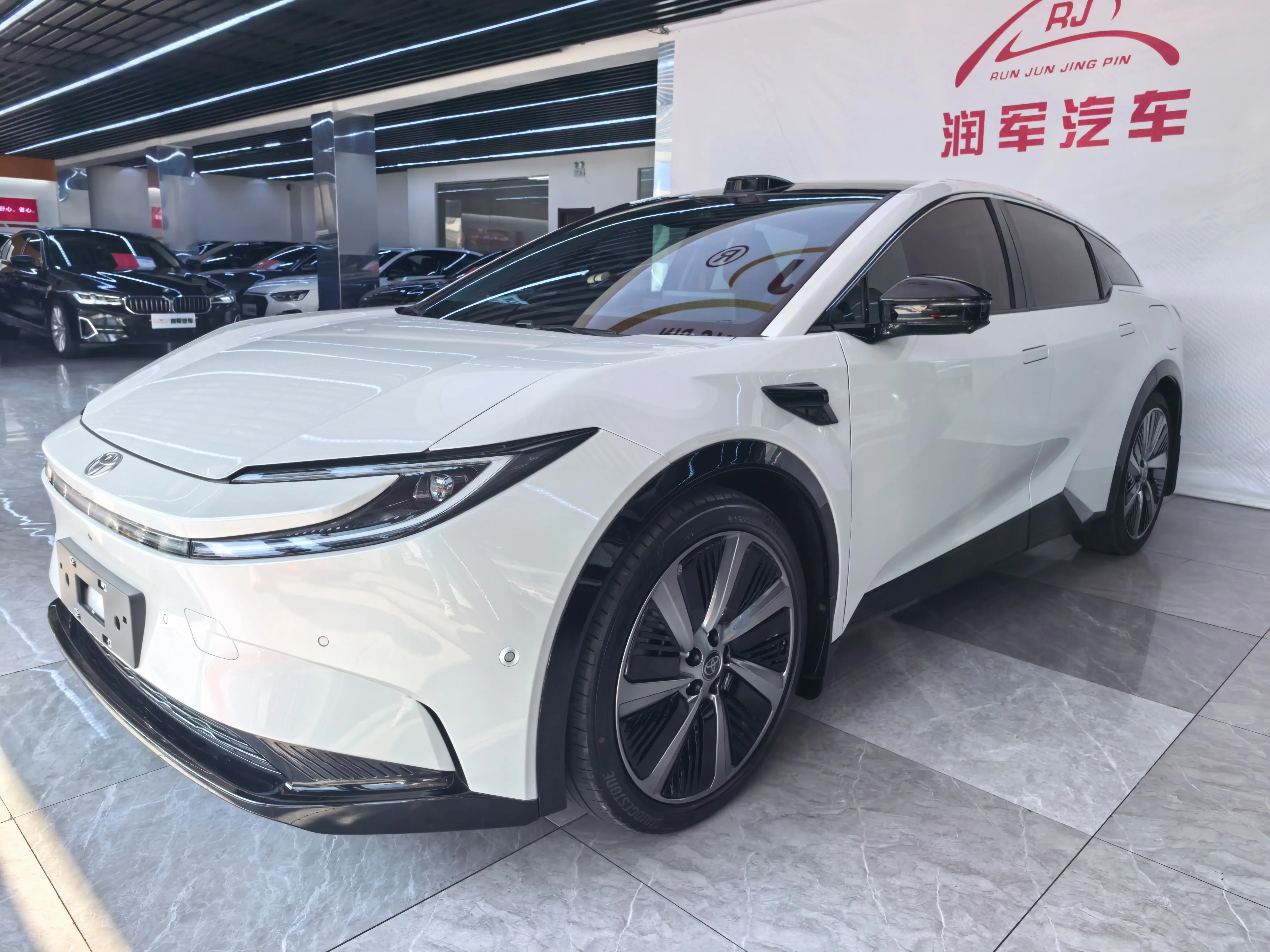Toyota bZ5