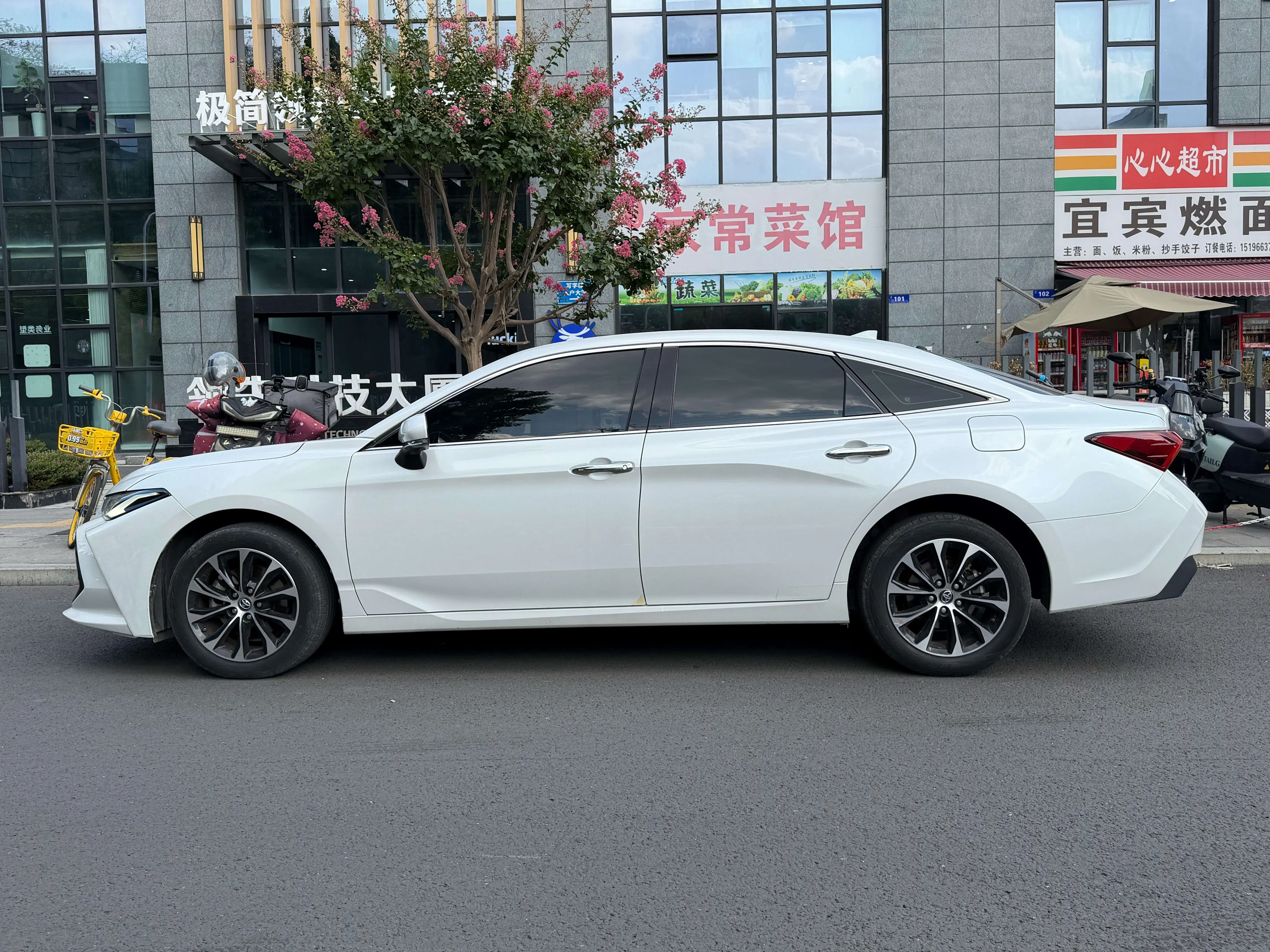 Toyota Avalon