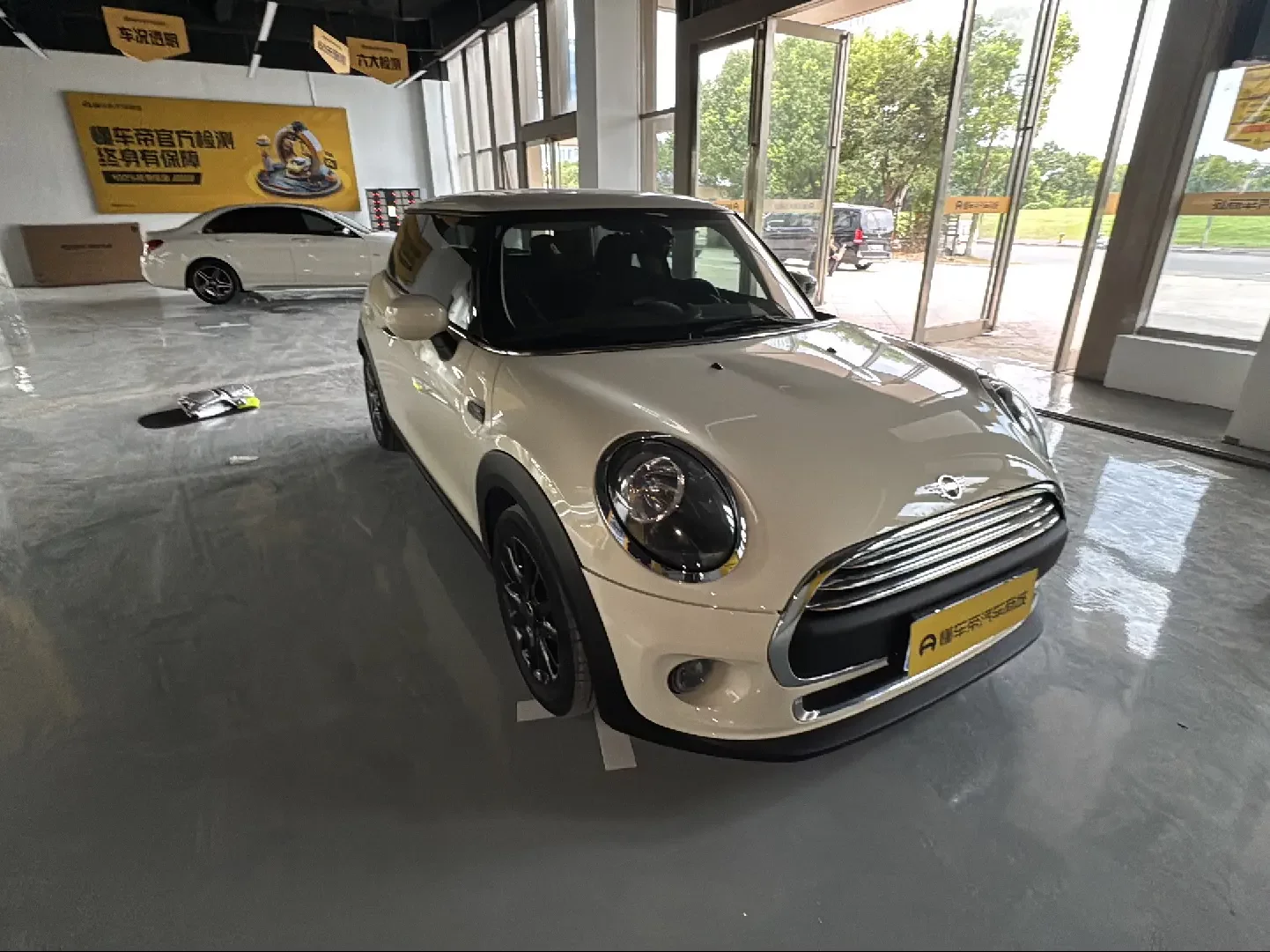 MINI 