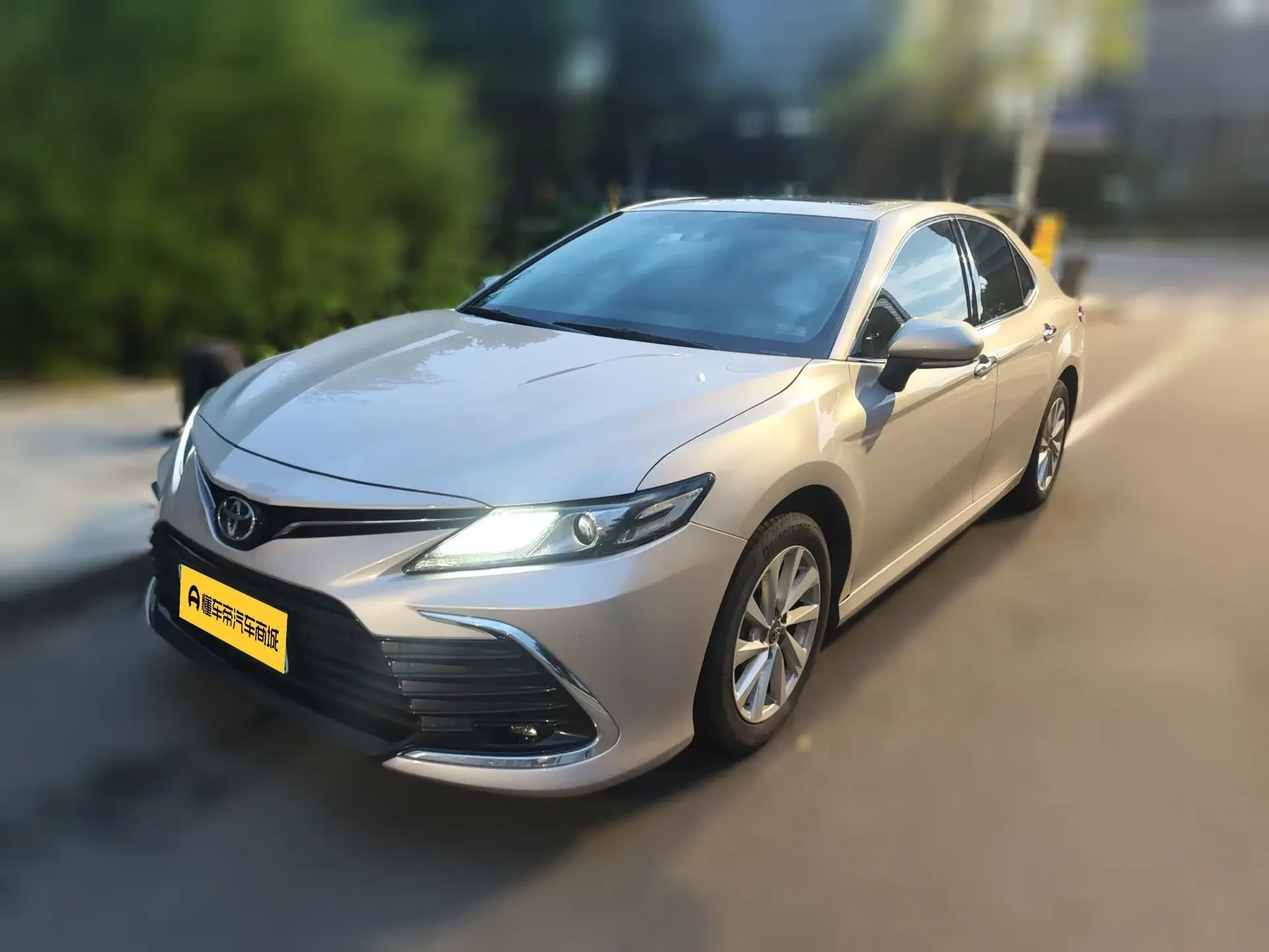 TOYOTA CAMRY