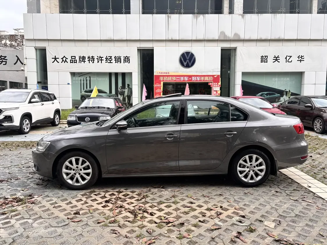 Volkswagen Sagitar