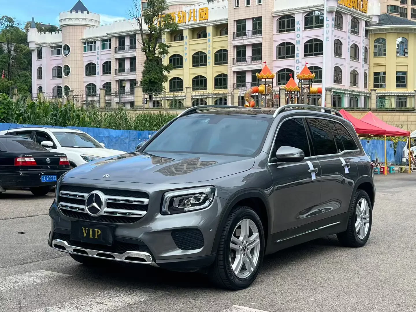 MERCEDES-BENZ GLB