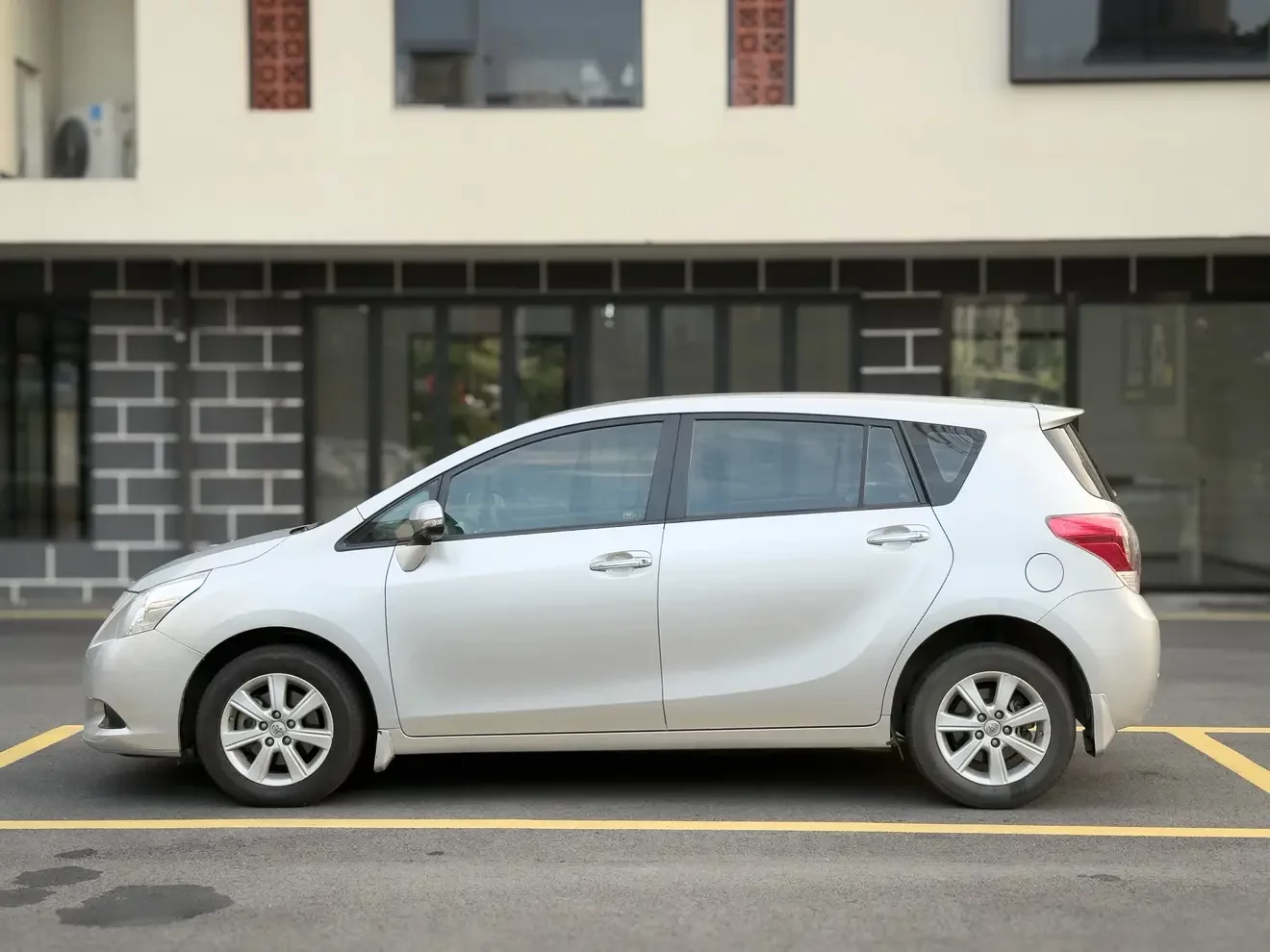 Toyota Verso / EZ