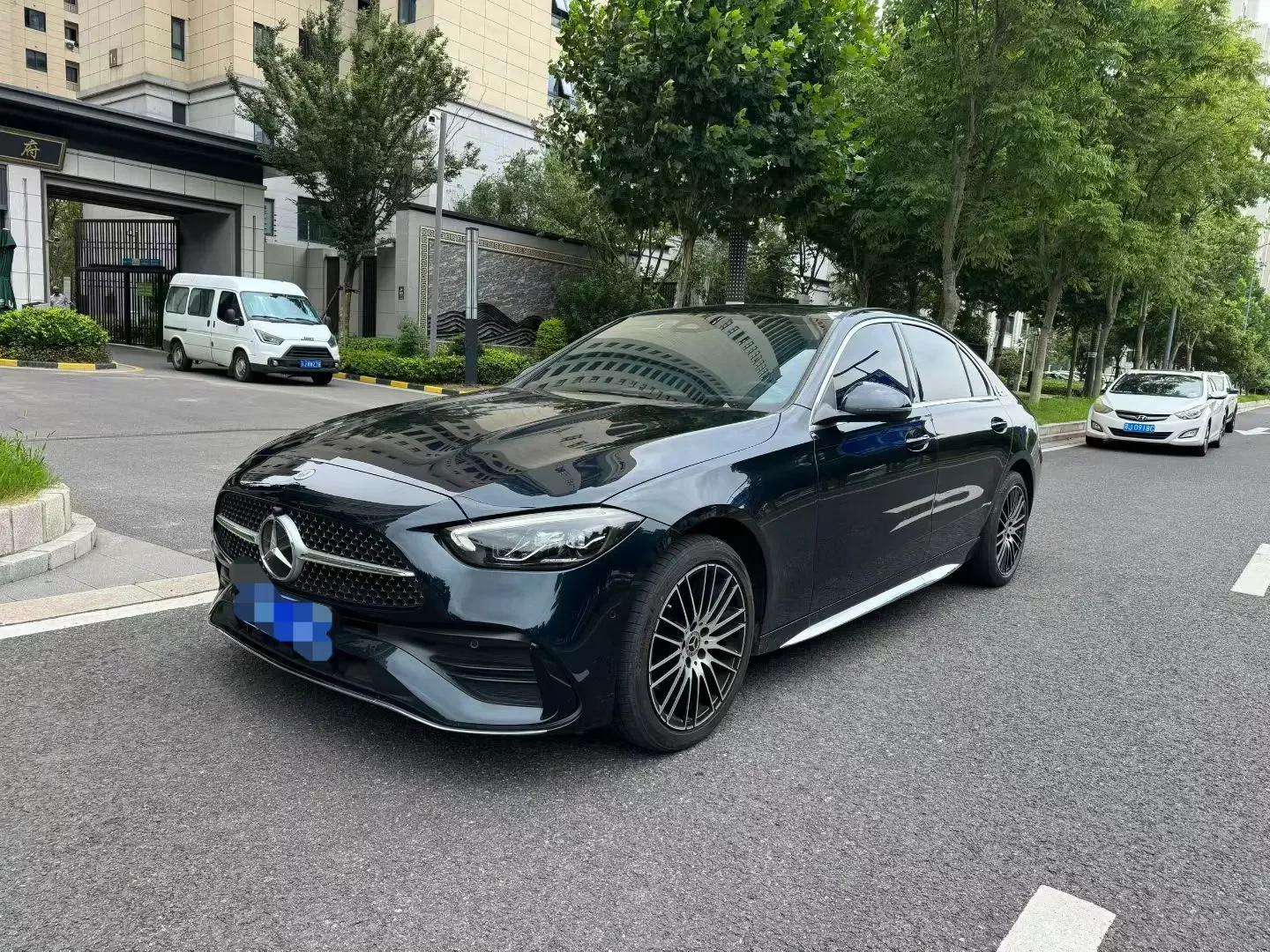 MERCEDES-BENZ C-CLASS
