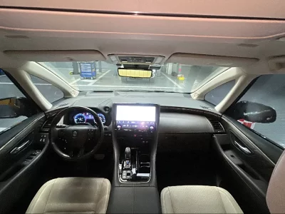 Toyota Crown Wellfire