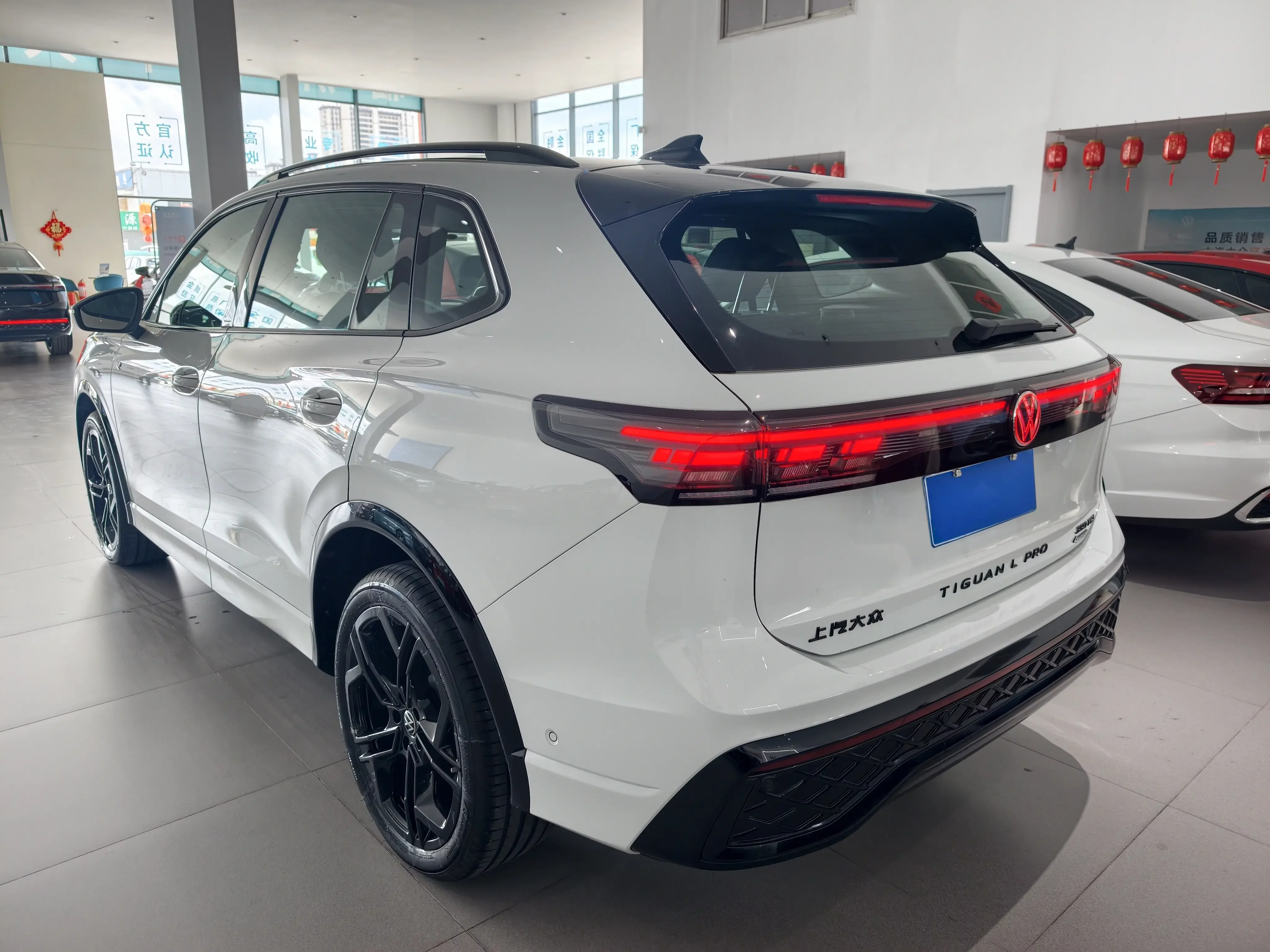 Volkswagen Tiguan L
