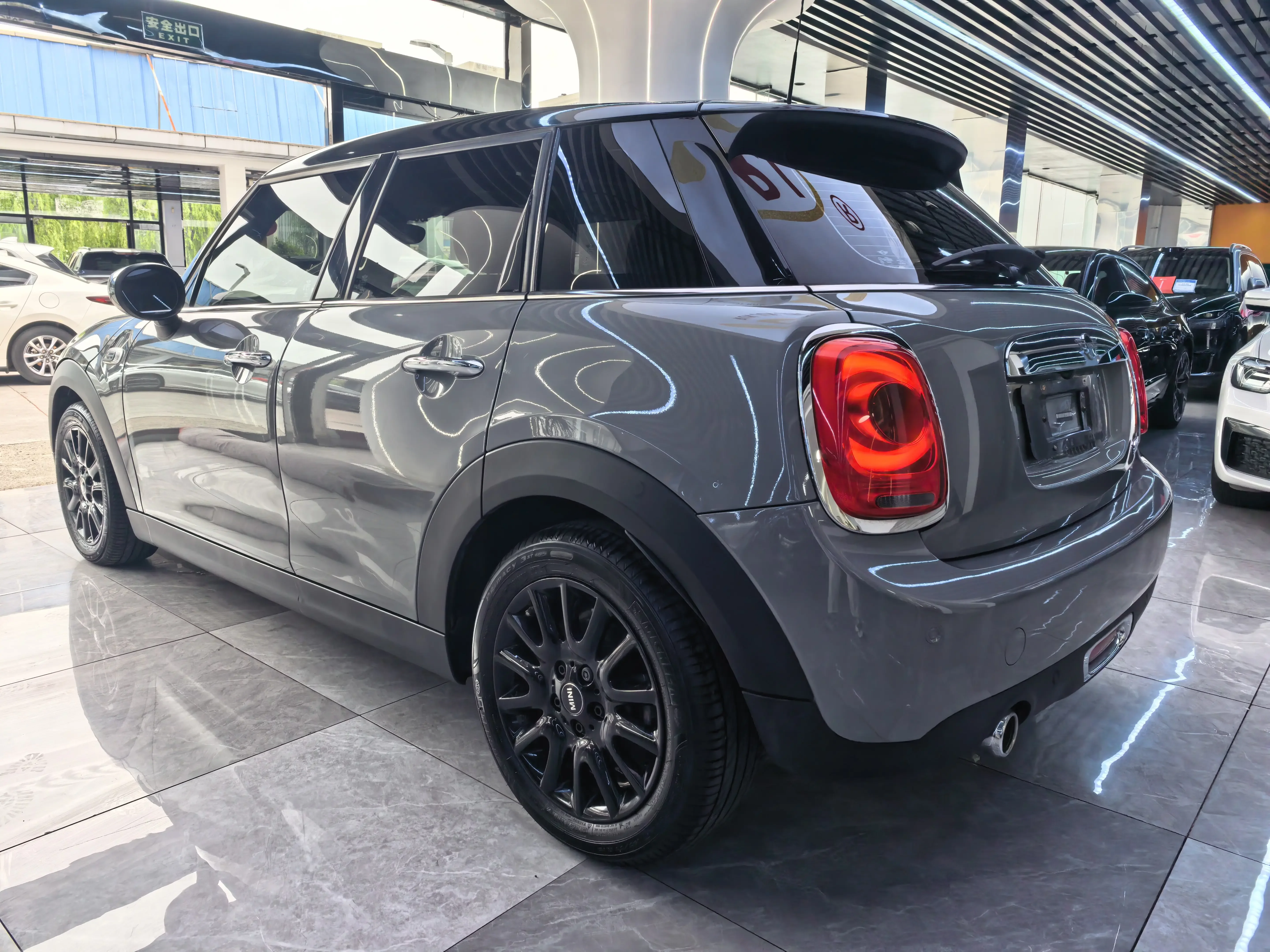 MINI MINI
