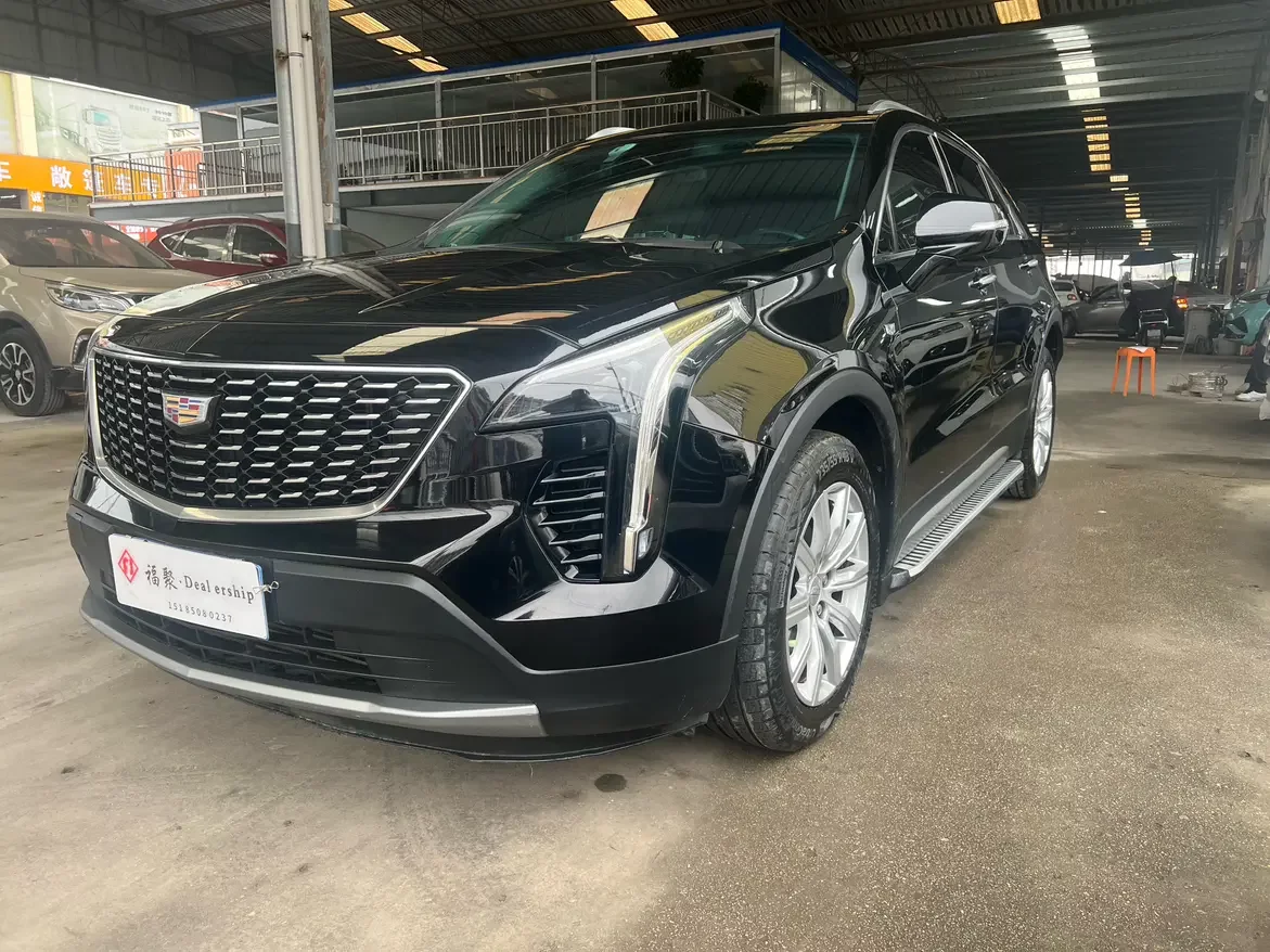 CADILLAC XT4