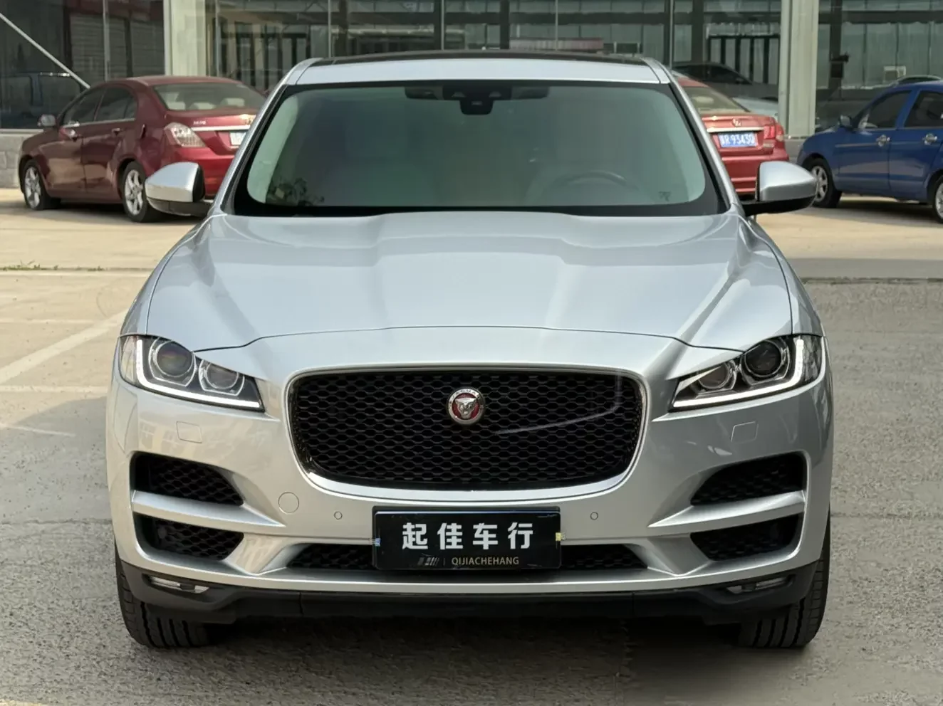 Jaguar F-PACE