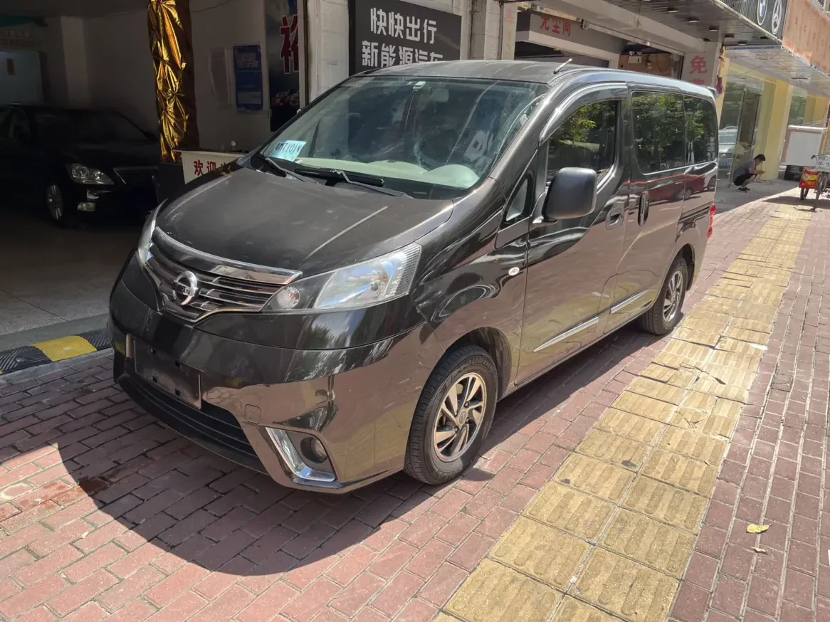 Nissan NV200  из Китая
