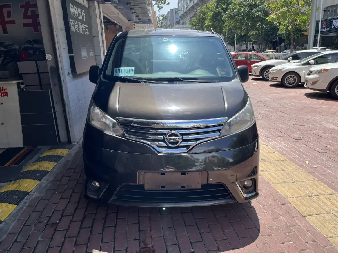 Nissan NV200  из Китая