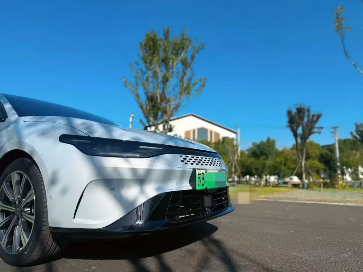 Leapmotor Zero running C01