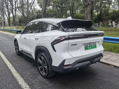 Geely Galaxy L7