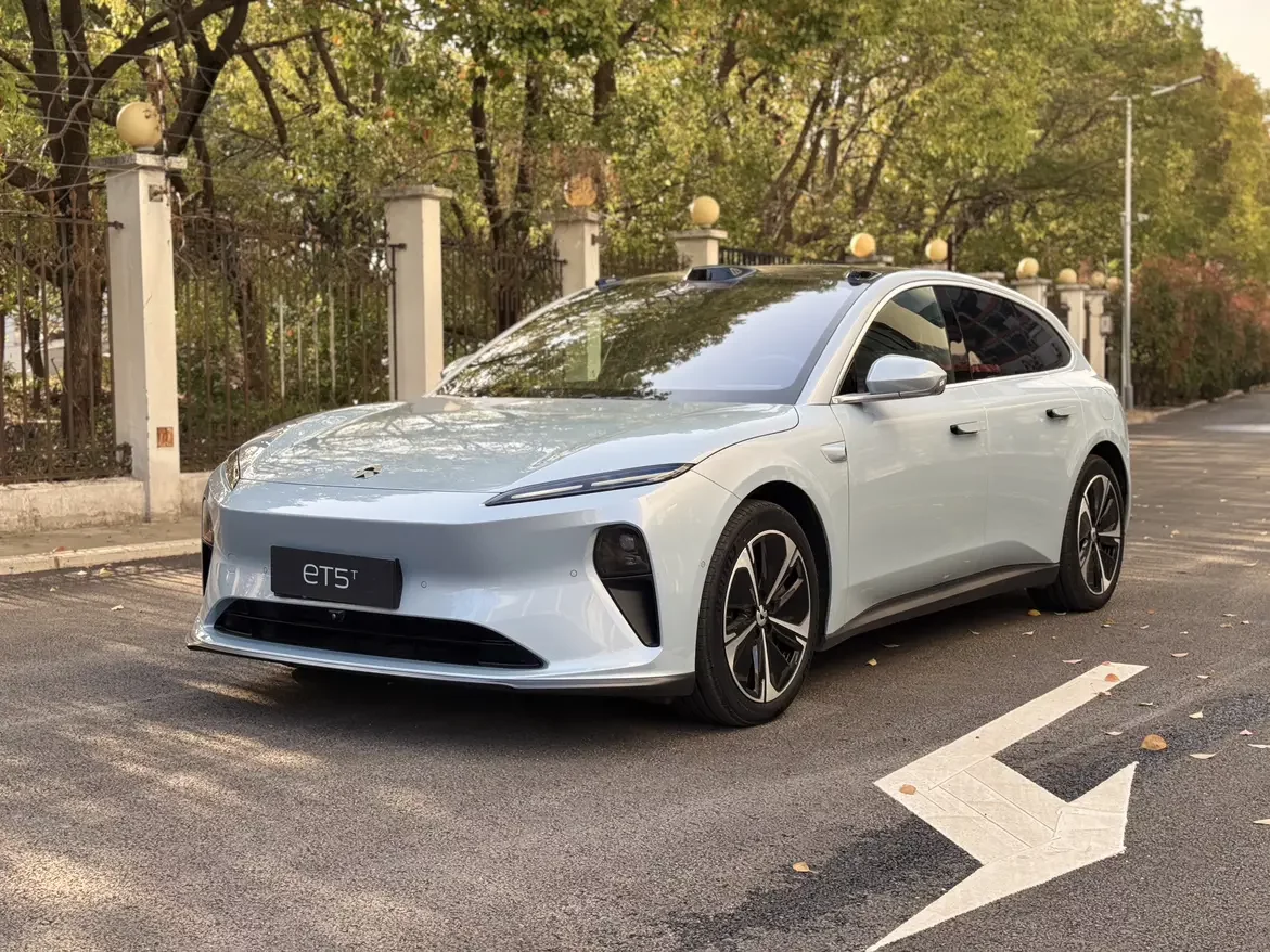 NIO ET5T