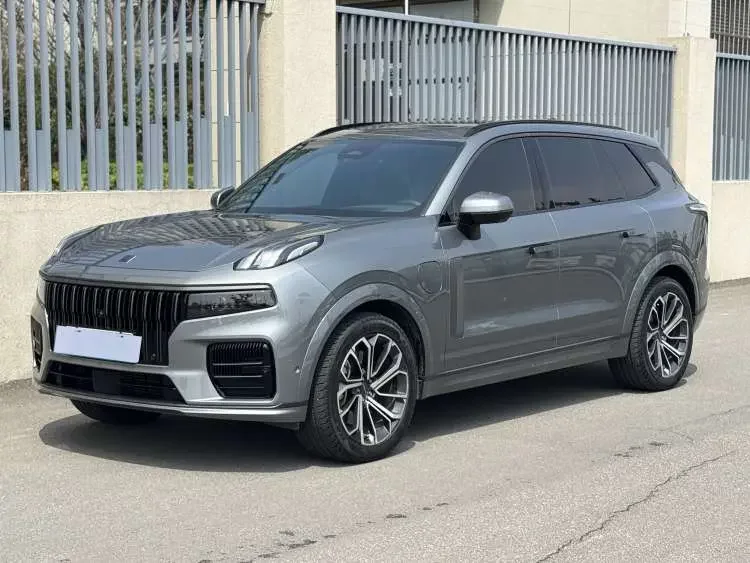 LYNK & CO 09 EM-P