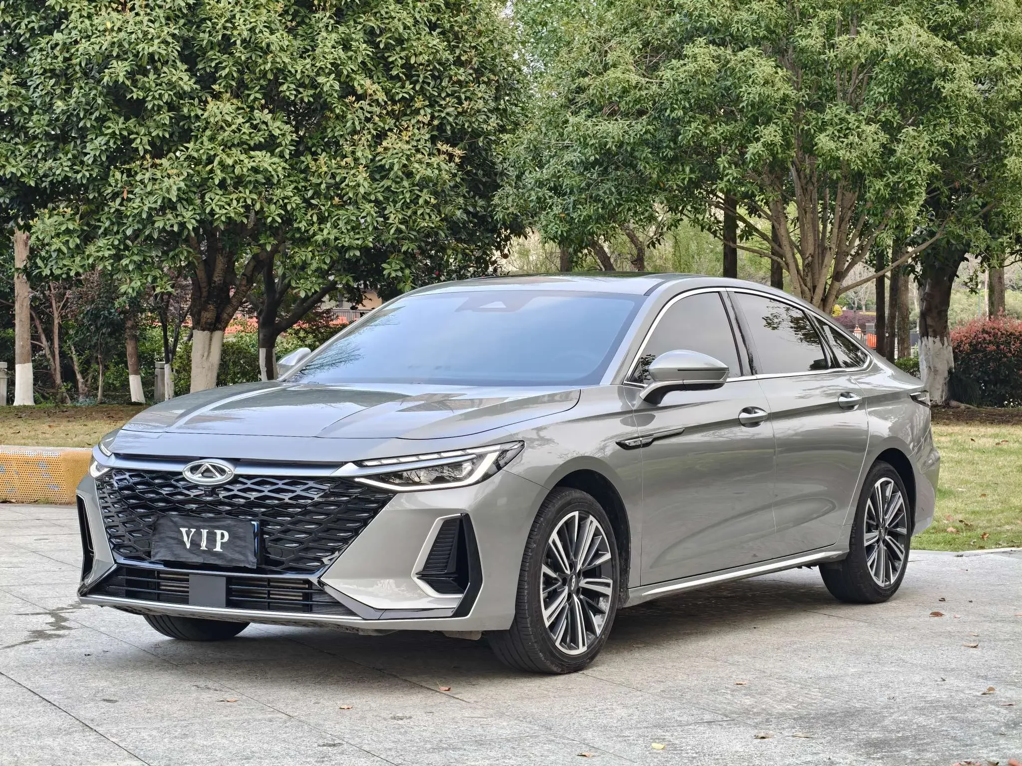 Chery Arrizo 8