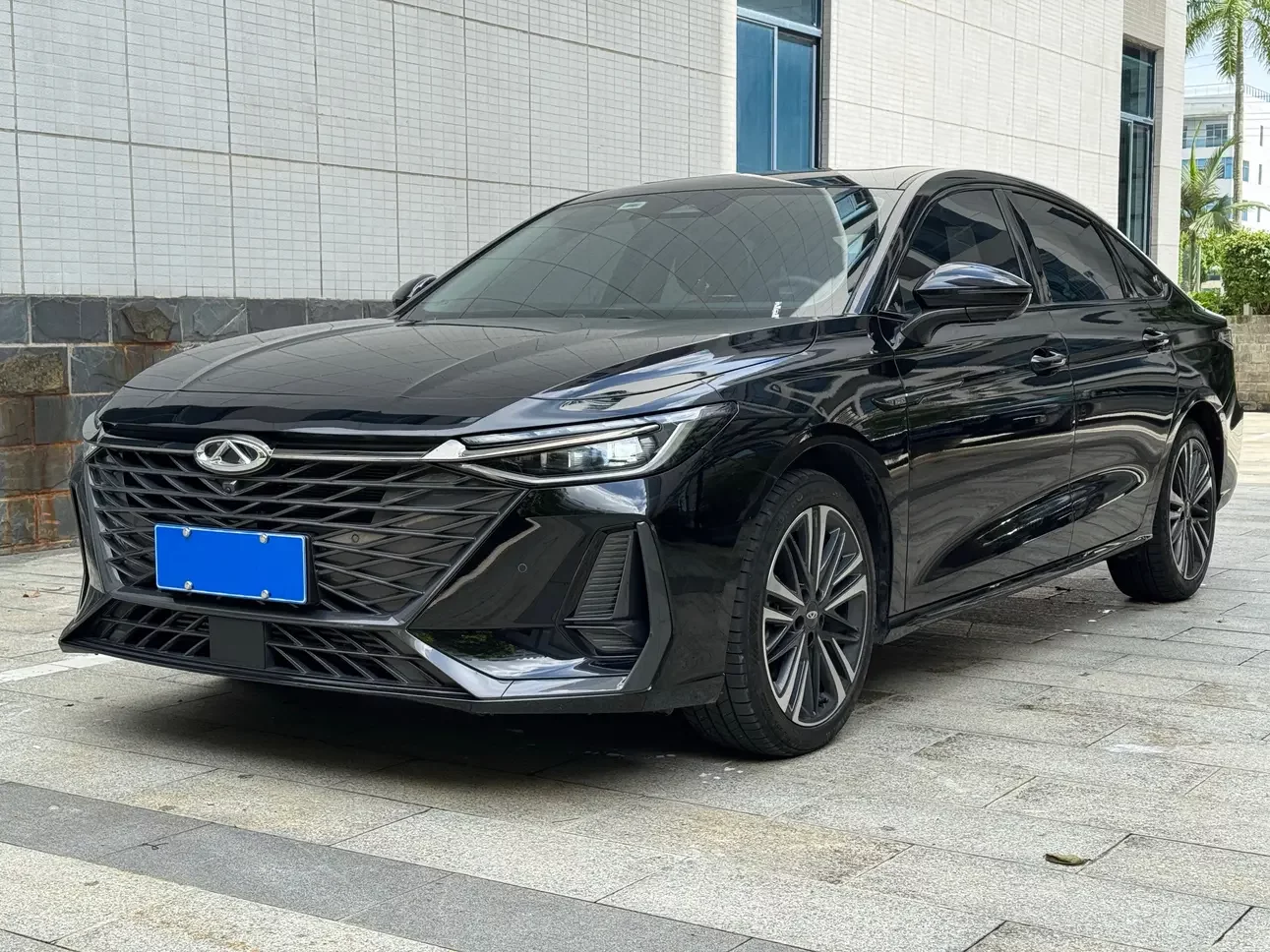 Chery Arrizo 8