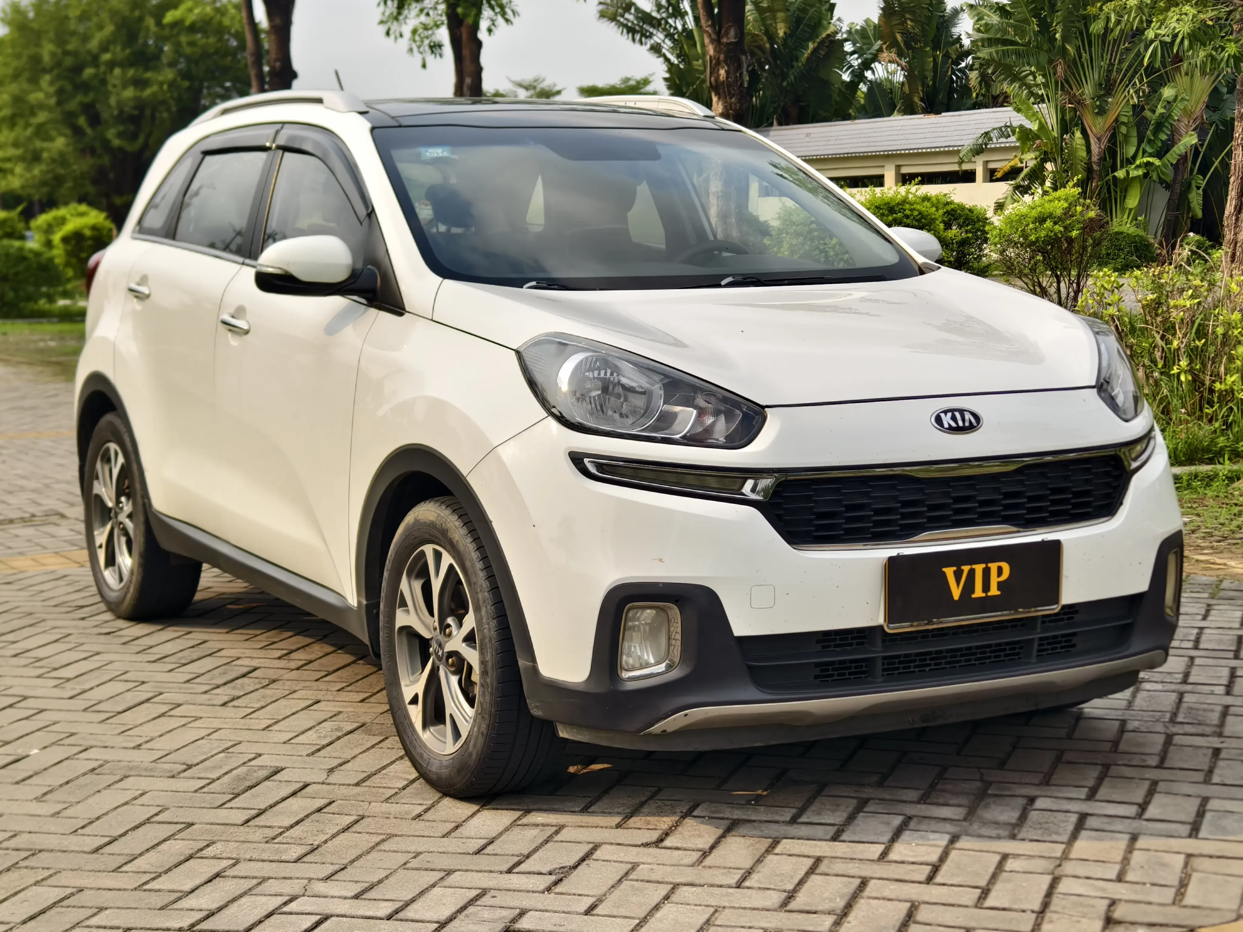 Kia Run proudly