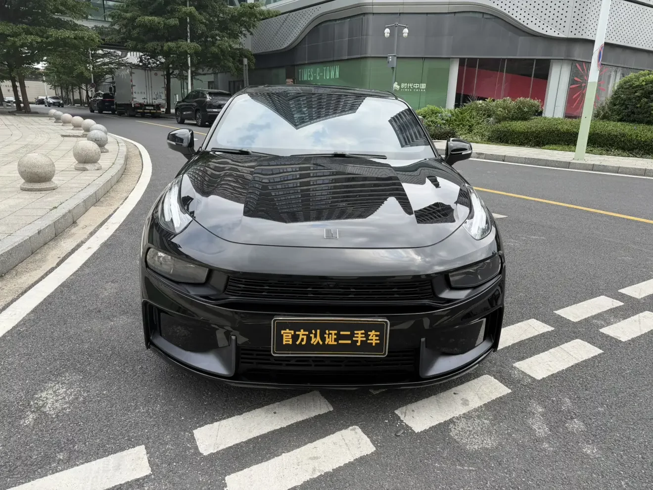Lynk & Co 03