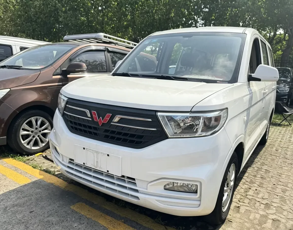 Wuling Hongguang V