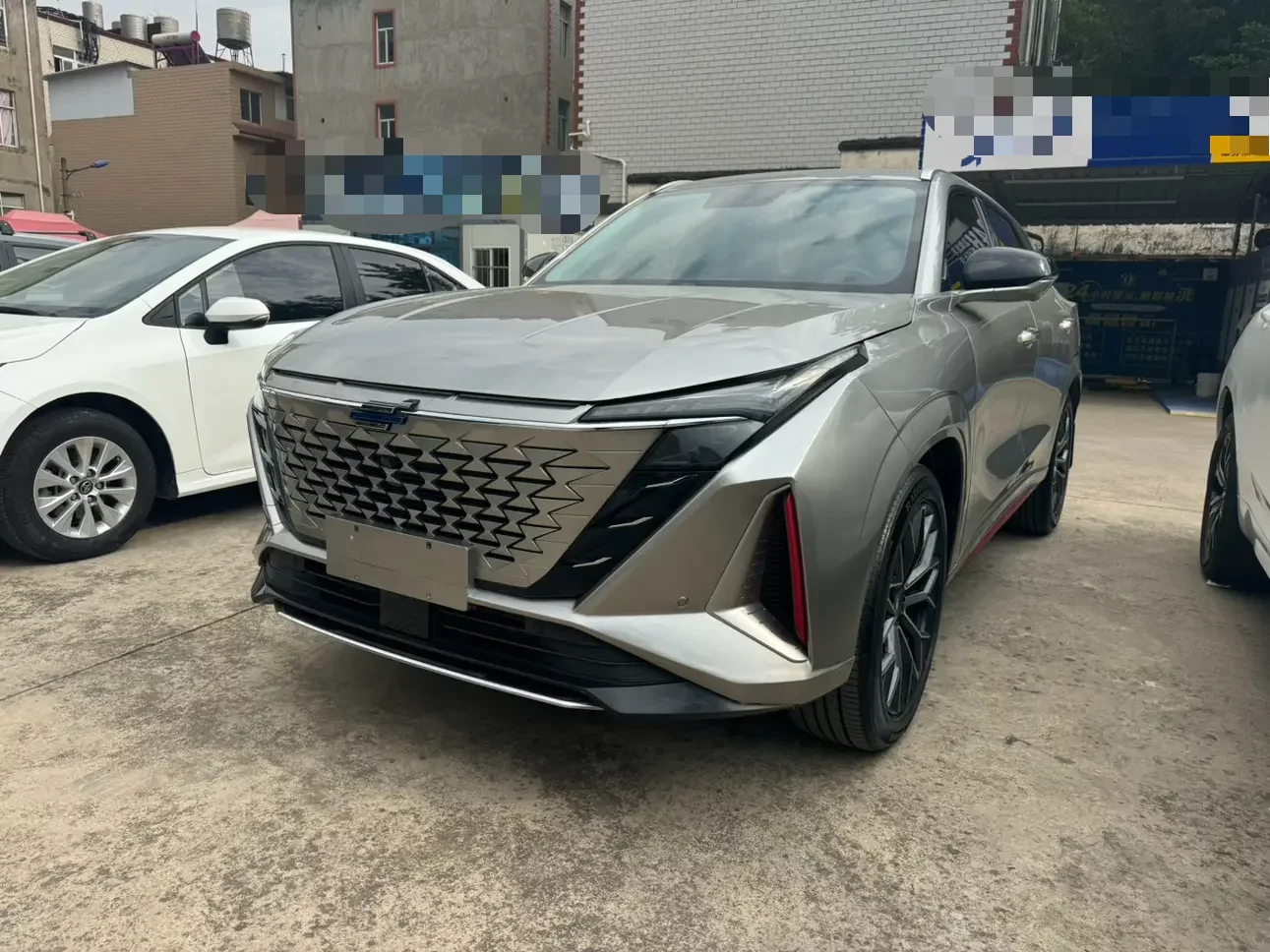 Oshan Changan Auchan Z6