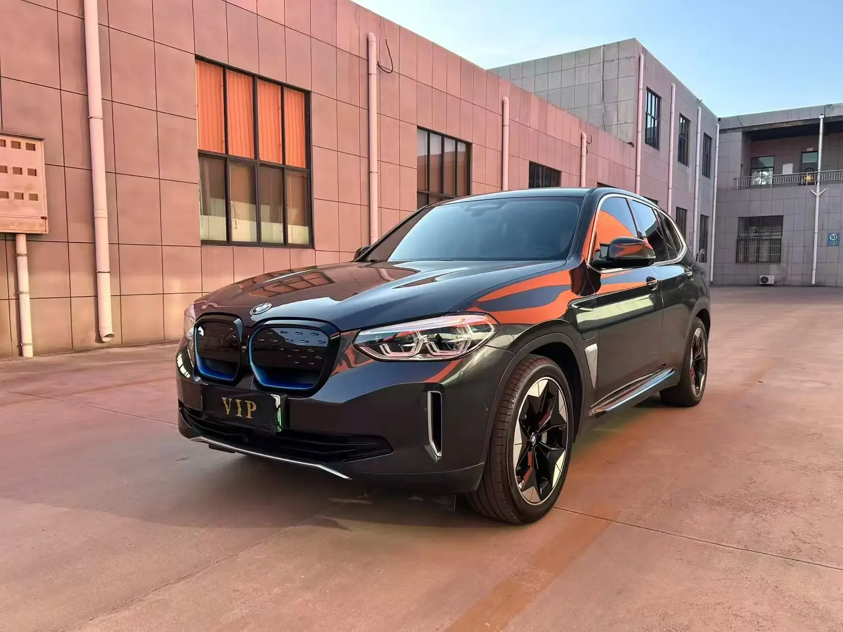 BMW iX3