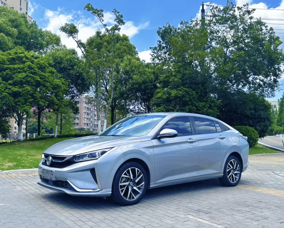 Dongfeng Yixuan