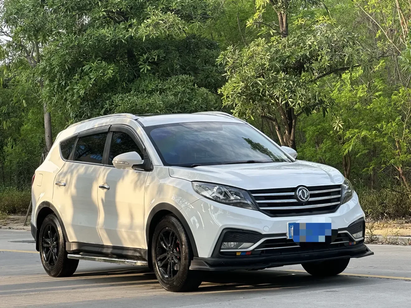 Dongfeng Fengon 580