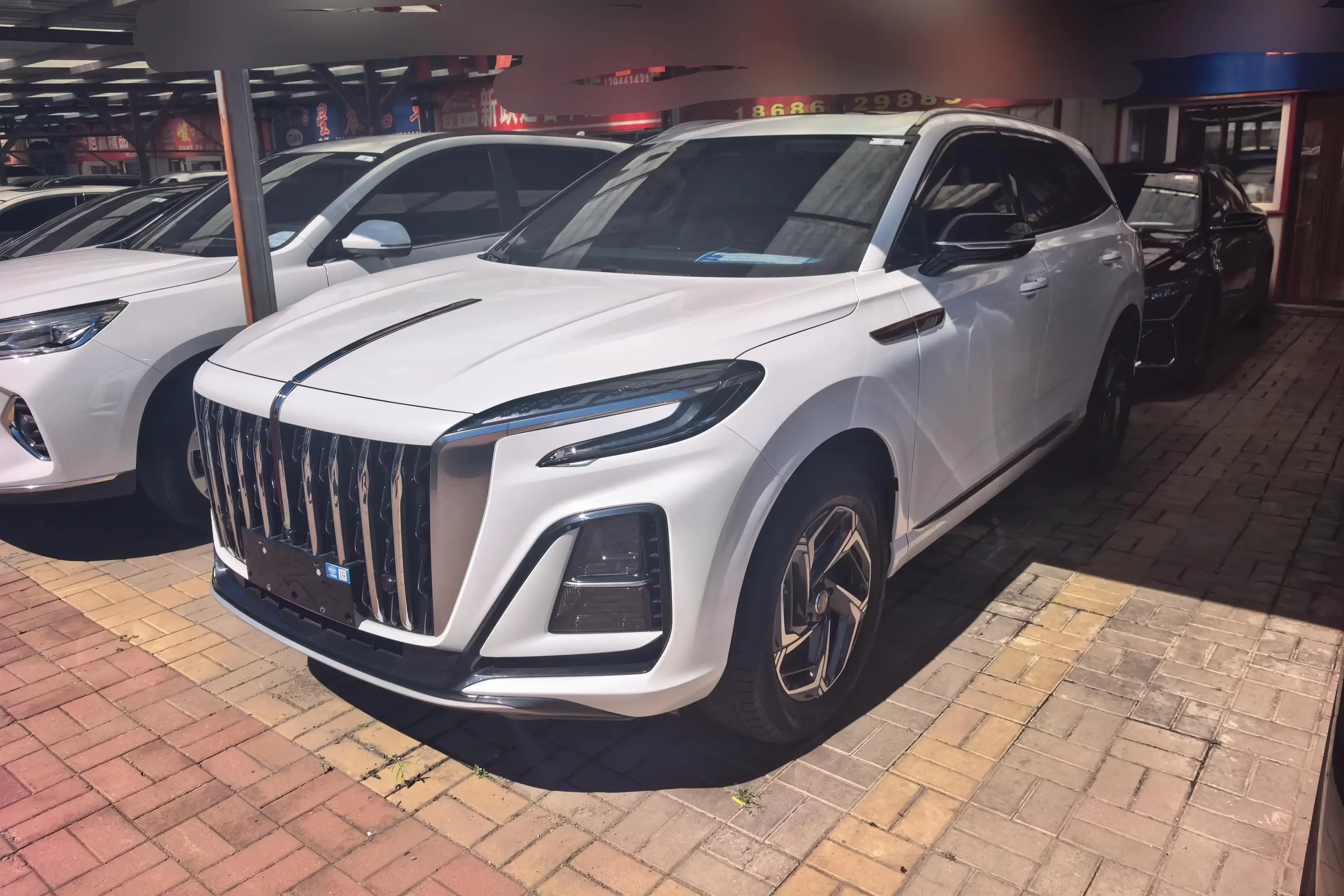Hongqi HS3