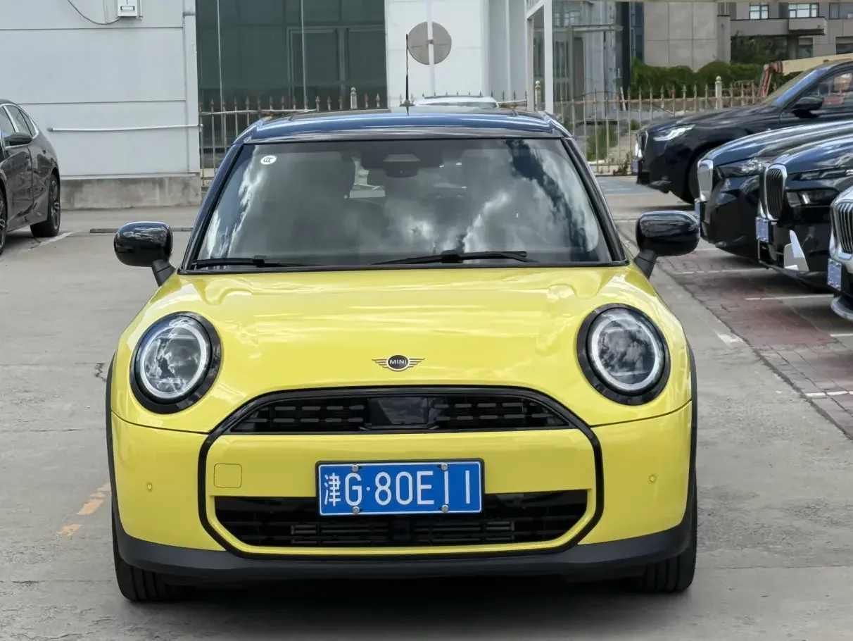 MINI 