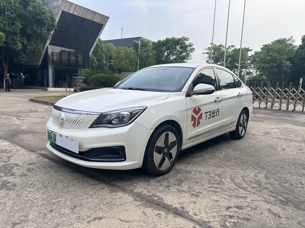 Dongfeng Fengshen E70