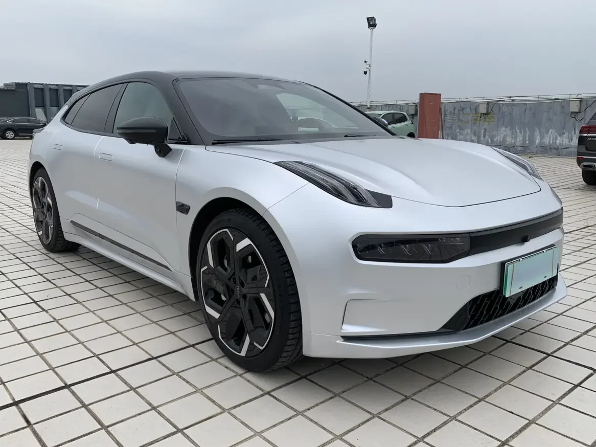 ZEEKR 001