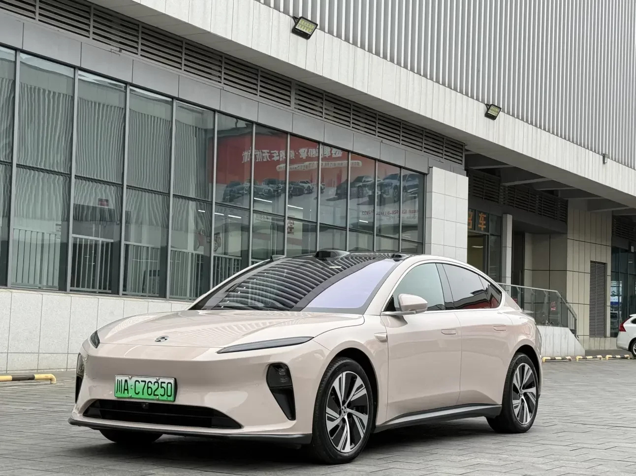 NIO ET5