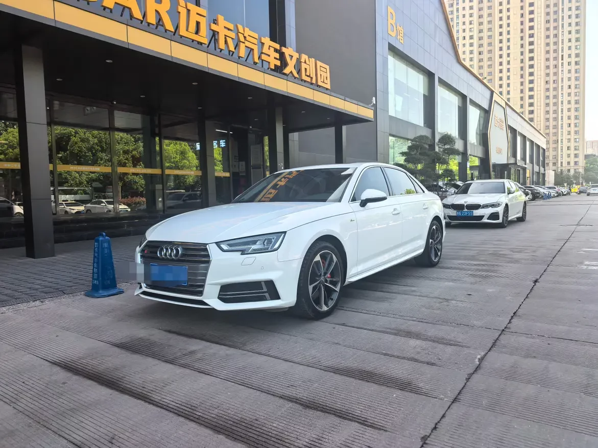 Audi A4L