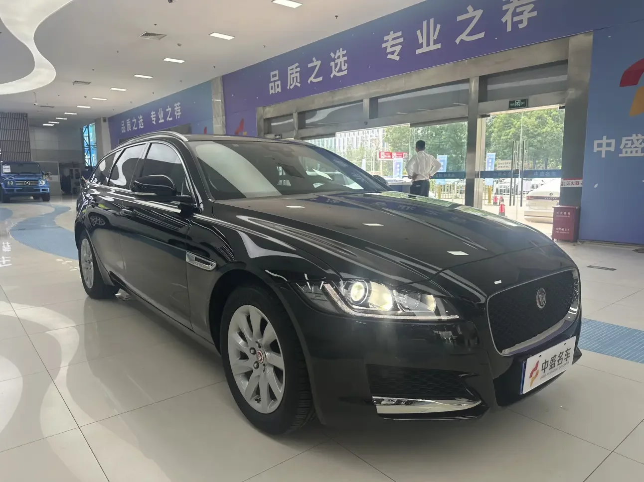 Jaguar XF