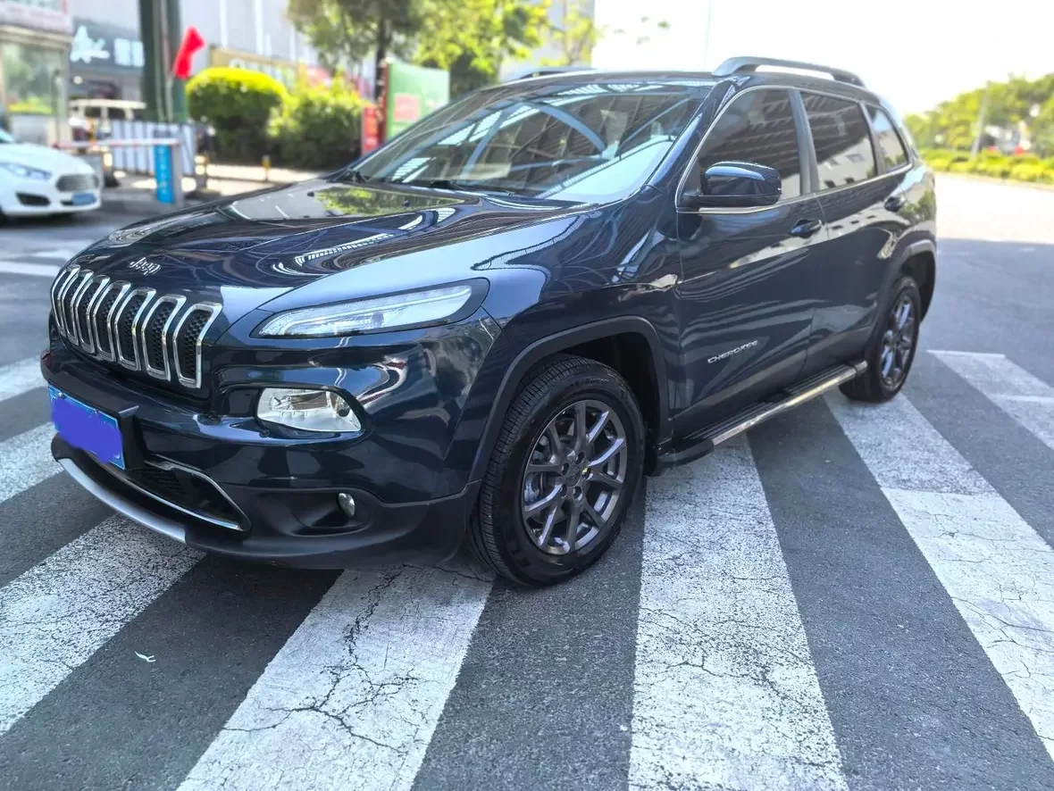 Jeep Cherokee