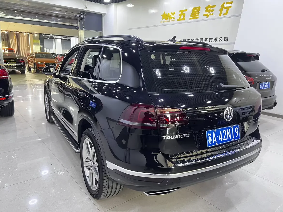 Volkswagen Touareg