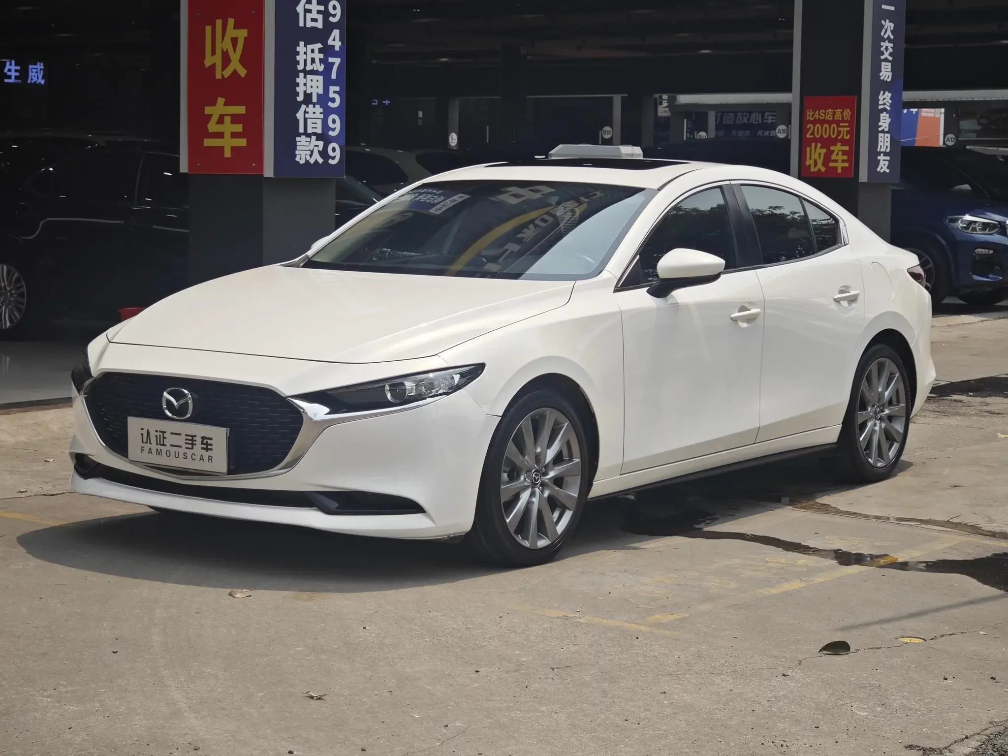 Mazda Axela (3)