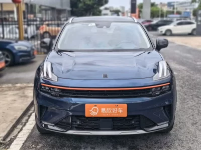 Lynk & Co 06
