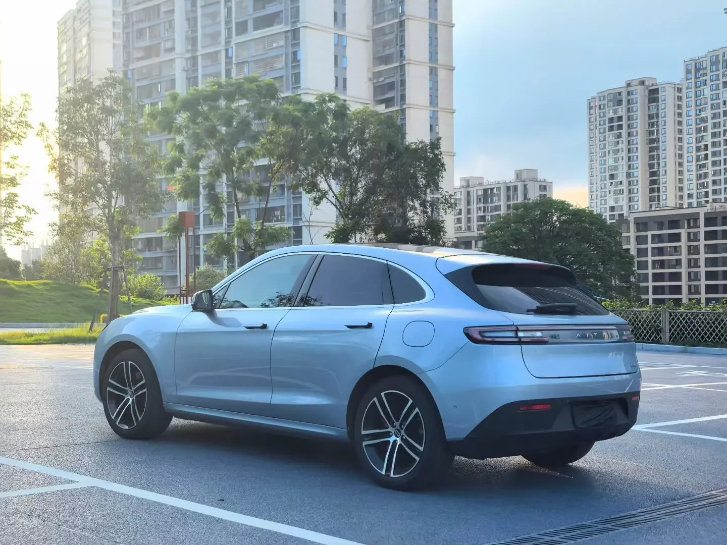 AITO M5