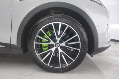 Leapmotor C11