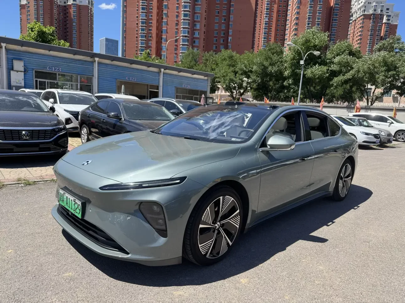 NIO ET7